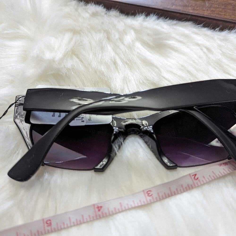 Tendy half frame sunglasses in black, New - Picture 5 of 5